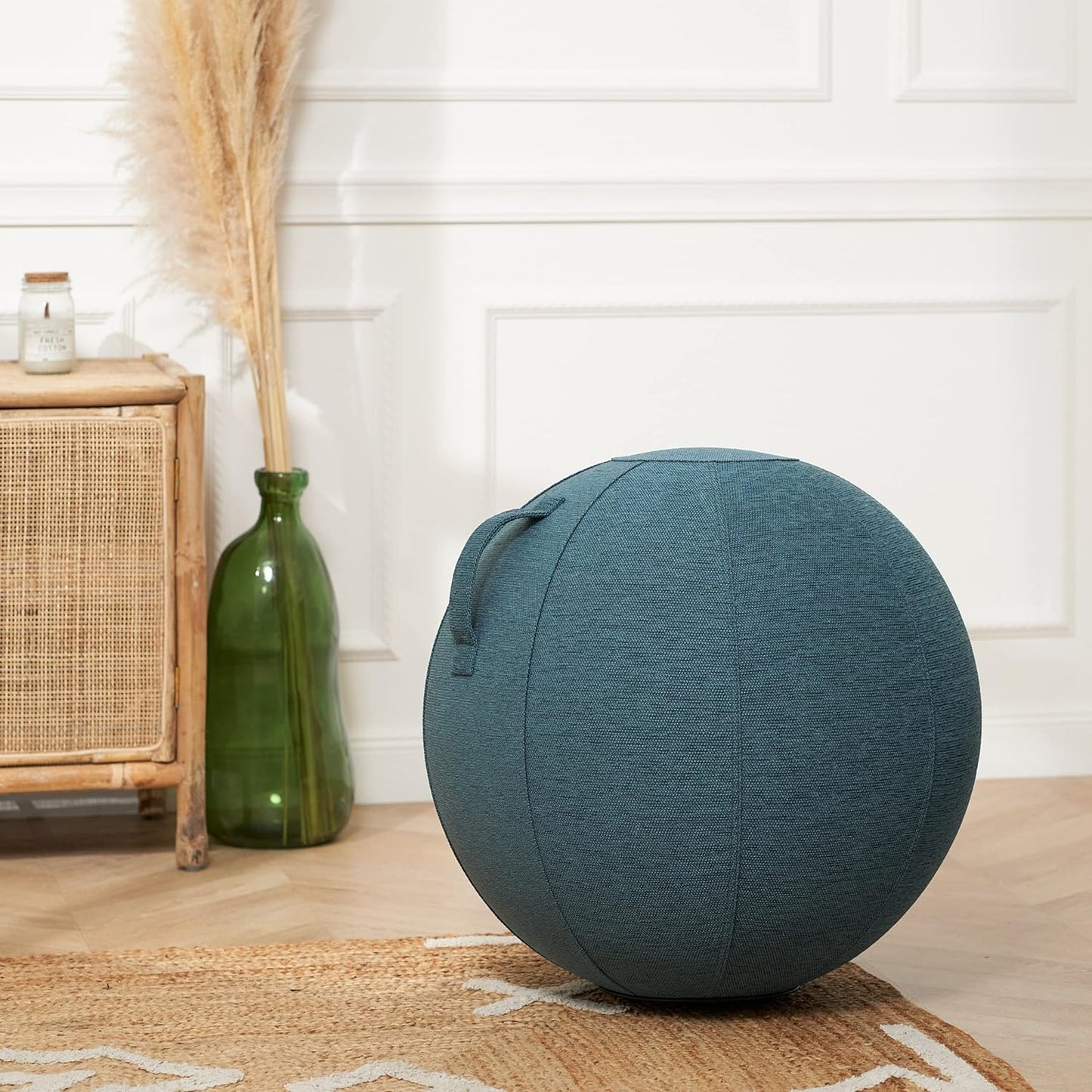 Ergonomic ball seat